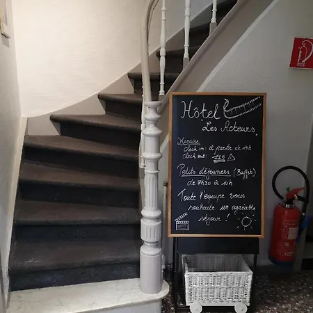 Hotel Les Acteurs 2*