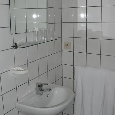 Hotel Les Acteurs 2*